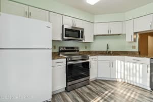4910 Lake Waterford Way W, Melbourne, FL 32901, Sold 06/20/25