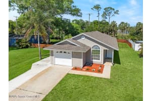 2946 1st Lane, Vero Beach, FL 32968 Sold 04/17/25