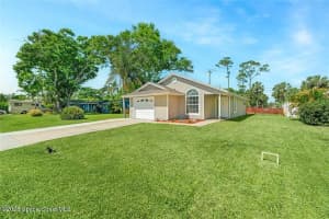 2946 1st Lane, Vero Beach, FL 32968 Sold 04/17/25