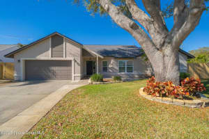 425 Island Oaks Place, Merritt Island, FL 32953 Sold 05/02/25