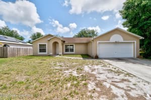 8756 103rd Court, Vero Beach, FL 32967 Sold 05/30/25