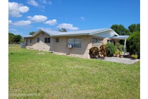 8695 70th Avenue, Vero Beach, FL 32967 Sold 07/03/25