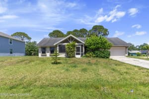 1401 Lombard St NW, Palm Bay, FL 32907, Sold 04/25/25