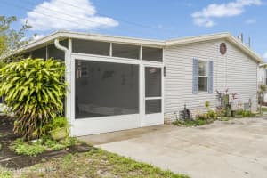 1039 Wren Circle, Barefoot Bay, FL 32976 - MLS#1042632