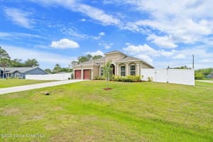 539 Balcom Terrace, Palm Bay, FL 32909 - MLS#1042738