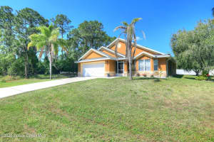 520 Higgs Avenue, Palm Bay, FL 32907 Sold 06/17/25