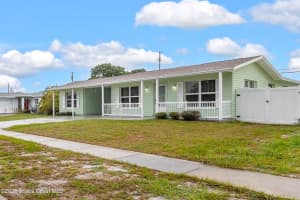2356 Lakeview Drive, Melbourne, FL 32935 - MLS#1042915