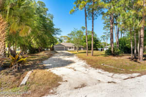 5040 Avocado Avenue, Cocoa, FL 32926 Sold 05/30/25