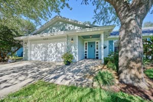 527 10th Court, Vero Beach, FL 32962 Sold 07/03/25