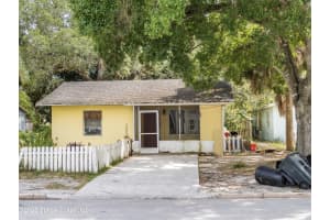 913 19th Street, Vero Beach, FL 32960 Sold 05/09/25