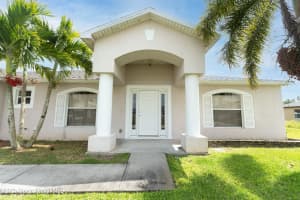 466 Olney Street, Palm Bay, FL 32908 - MLS#1044148