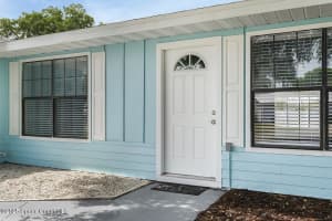 670 23rd Place, Vero Beach, FL 32962 Sold 05/23/25