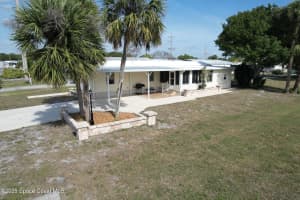 400 Hawk Drive, Barefoot Bay, FL 32976 Sold 06/06/25