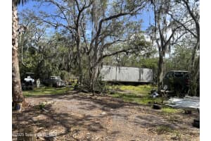 565 Old Dixie Lane, Oak Hill, FL 32759 Sold 05/09/25