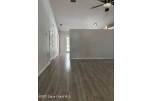 865 24th Place, Vero Beach, FL 32962 Sold 05/29/25