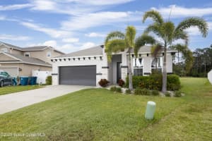 988 Corbin Circle, Palm Bay, FL 32908 - MLS#1045686