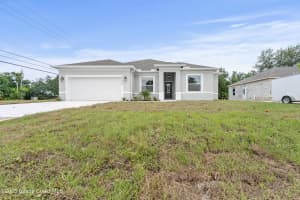 8286 100th Avenue, Vero Beach, FL 32967 Sold 06/30/25