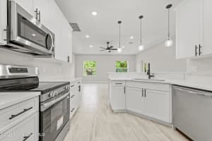 8286 100th Avenue, Vero Beach, FL 32967 Sold 06/30/25