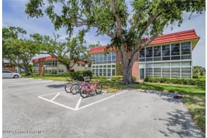 18 Vista Palm Lane, Vero Beach, FL 32962 Sold 09/08/25