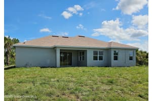571 Fondulac Street, Palm Bay, FL 32908 - MLS#1046849