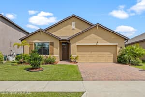 637 Old Country Road, Palm Bay, FL 32909 Sold 07/17/25