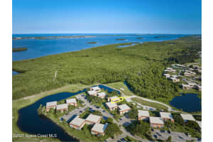 70 Royal Oak Court, Vero Beach, FL 32962 - MLS#1047383