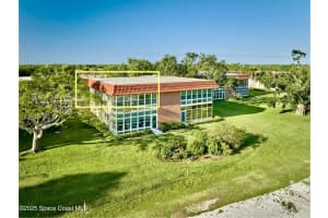 70 Royal Oak Court, Vero Beach, FL 32962 - MLS#1047383