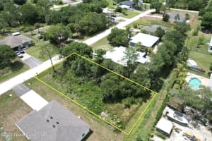 8326 102nd Avenue, Vero Beach, FL 32967 Sold 08/05/25