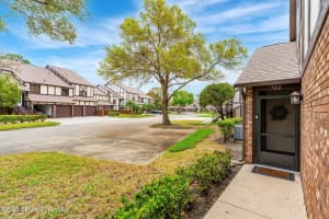 722 Greenwood Manor Circle, West Melbourne, FL 32904 Sold 07/03/25