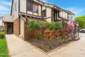 722 Greenwood Manor Circle, West Melbourne, FL 32904 Sold 07/03/25