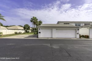 290 Paradise Boulevard, Indialantic, FL 32903 Sold 08/28/25