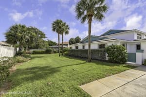 290 Paradise Boulevard, Indialantic, FL 32903 Sold 08/28/25