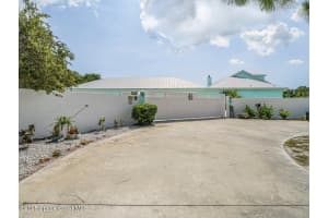 406 9th Court, Vero Beach, FL 32962 - MLS#1048914
