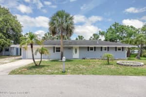209 Parkwood Lane, Edgewater, FL 32132 - MLS#1048973