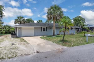209 Parkwood Lane, Edgewater, FL 32132 - MLS#1048973