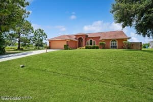 871 Quanah Street, Palm Bay, FL 32909 - MLS#1049197
