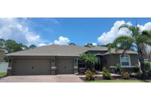 680 Easton Forest Circle, Palm Bay, FL 32909 - MLS#1049286
