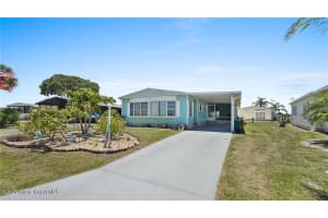 930 Periwinkle Circle, Barefoot Bay, FL 32976 - MLS#1049373