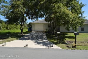 1650 Chamorro Street, Palm Bay, FL 32909 - MLS#1049479