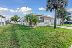 938 Wren Circle, Barefoot Bay, FL 32976 - MLS#1049606
