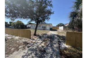 2415 Sadler Lane, Melbourne, FL 32935 - MLS#1049736
