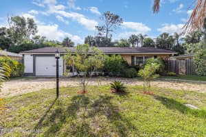 1326 44th Avenue, Vero Beach, FL 32966 - MLS#1049759