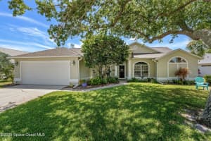 585 Lake Victoria Circle, Melbourne, FL 32940 Sold 08/13/25