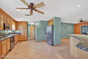 6581 Hillside Lane, Lake Worth, FL 33467 - MLS#1049977