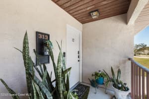 313 La Paloma Lane, Titusville, FL 32780 - MLS#1050048