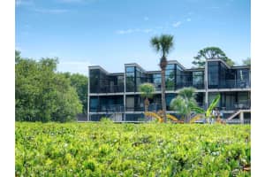 565 Solitaire Palm Drive, Indialantic, FL 32903 Sold 08/15/25