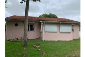 370 Ixora Avenue, Palm Bay, FL 32907 - MLS#1051348