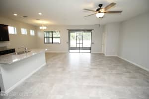 880 Old Country Rd SE, Palm Bay, FL 32909 - MLS#1051391