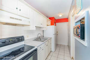 390 Cocoa Beach Causeway, Cocoa Beach, FL 32931 - MLS#1051641