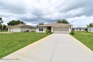 7955 101st Avenue, Vero Beach, FL 32967 Sold 08/25/25